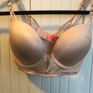 Beyond sexy push up bra. Light pastel pink. 32D